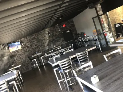 Challenger Tap House, business photo 1