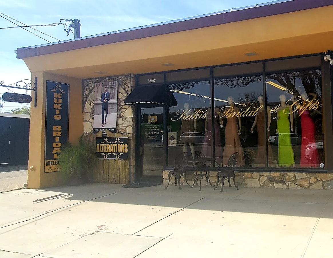 Kukis Bridal business photo